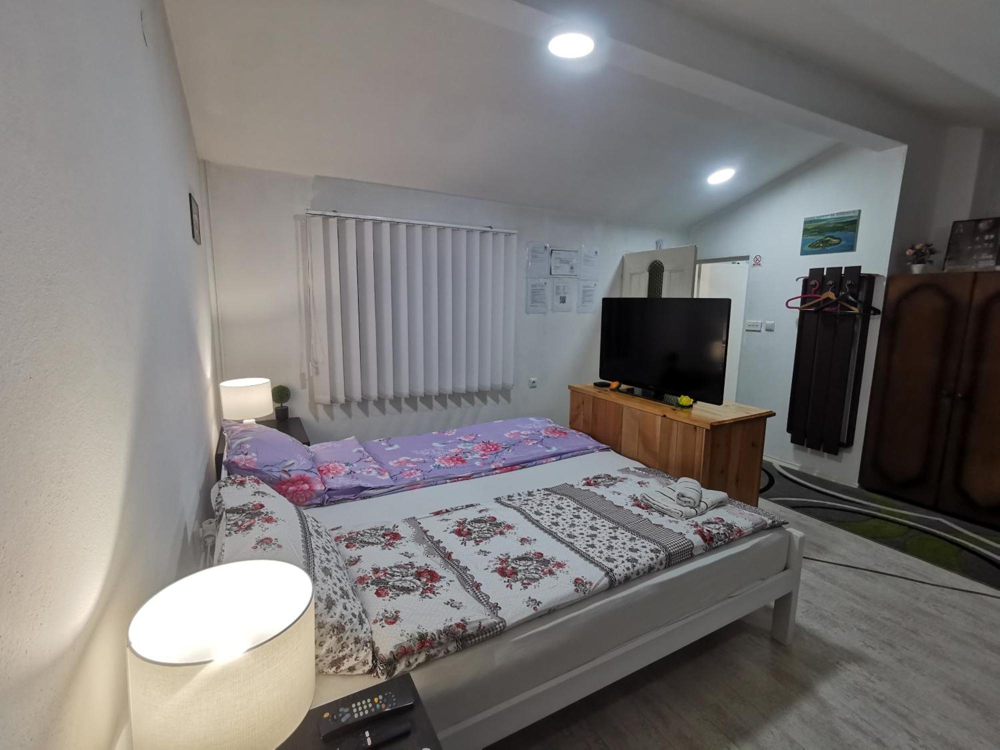 White Apartment Sarajevo - Free Parking Exteriör bild